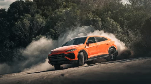 The Lamborghini Urus SE, a plug-in hybrid Super SUV, made a powerful debut at Nardò, showcasing 800 CV, 950 Nm of torque, and advanced tech for an exhilarating performance.