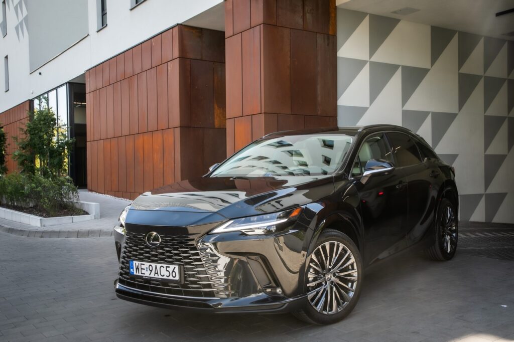 By September 2024, Lexus set a new record in Poland with 10,703 registered vehicles, marking a 39% year-on-year growth, and solidifying its 11% market share in the premium segment.