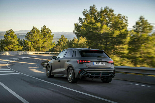 Experience precision and power in the Audi RS 3, with enhanced lateral dynamics and torque splitter technology that deliver unmatched agility for both road and racetrack driving.