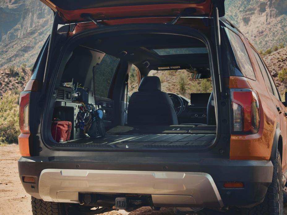 Discover the 2026 Honda Passport: rugged design, improved off-road capability, and powerful V6 engine. Featuring the off-road-ready TrailSport trim, spacious interior, and advanced tech.