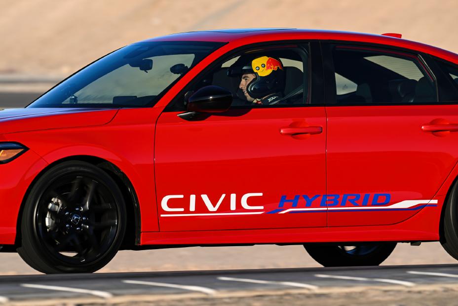 Honda celebrates hybrid innovation ahead of the 2024 Las Vegas Grand Prix with a showcase of cutting-edge vehicles and motorsport legends at Las Vegas Motor Speedway.