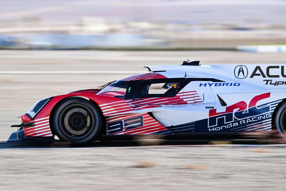 Honda celebrates hybrid innovation ahead of the 2024 Las Vegas Grand Prix with a showcase of cutting-edge vehicles and motorsport legends at Las Vegas Motor Speedway.