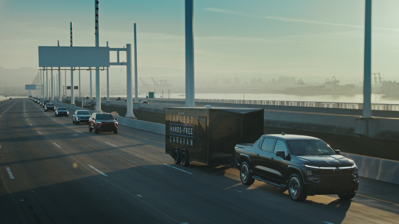 General Motors sets a record with the largest hands-free caravan, showcasing 20 Super Cruise-enabled vehicles crossing San Francisco's Bay Bridge in a groundbreaking demonstration.