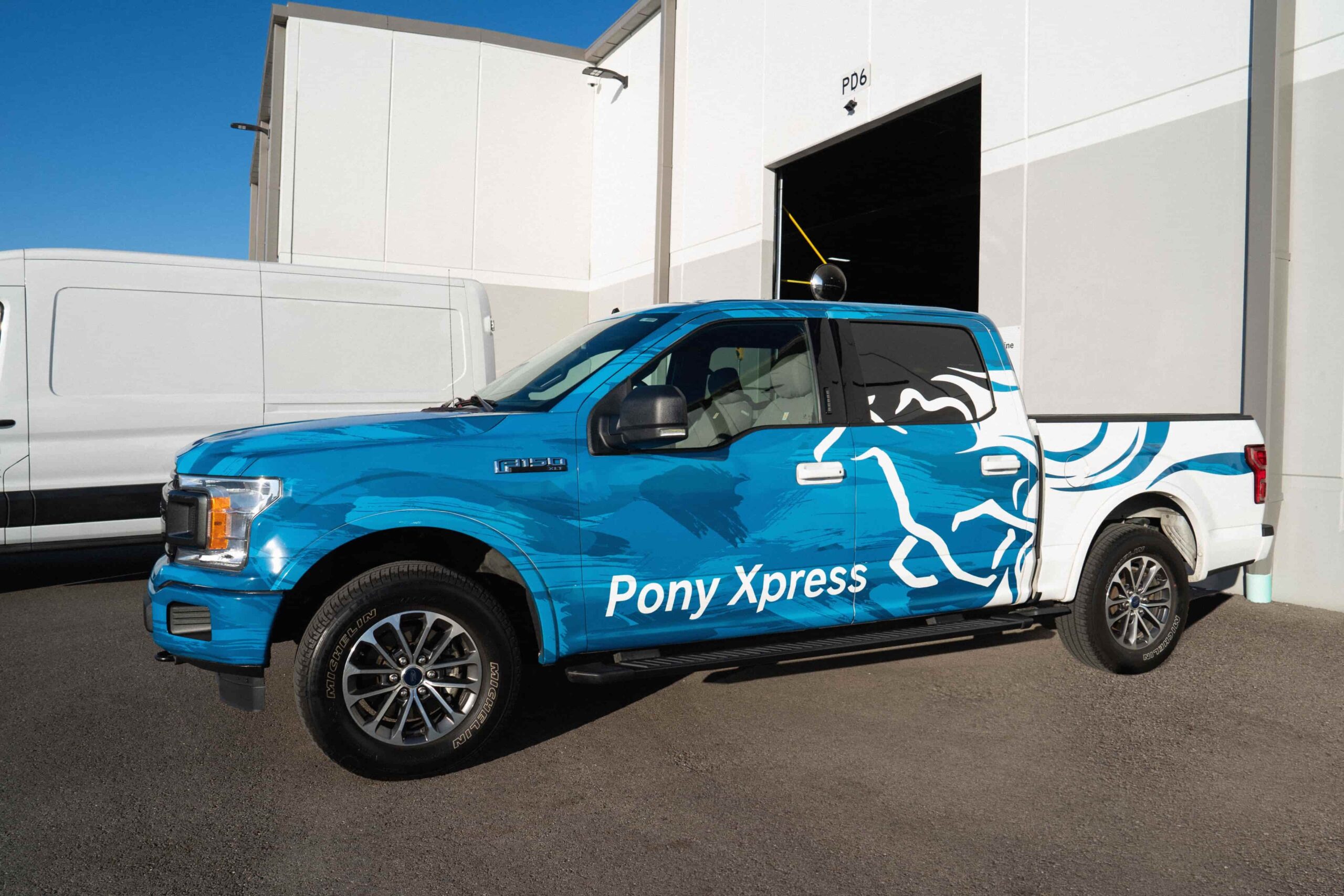 Pony Xpress Delivery excels in e-commerce logistics with a reliable Ford fleet, advanced telematics, and on-the-go service, ensuring efficiency and 30% annual growth.