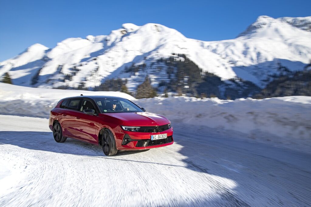 Opel Astra GSe and Electric models deliver sporty performance, advanced tech, and spacious versatility, making them perfect for eco-friendly and dynamic winter adventures.