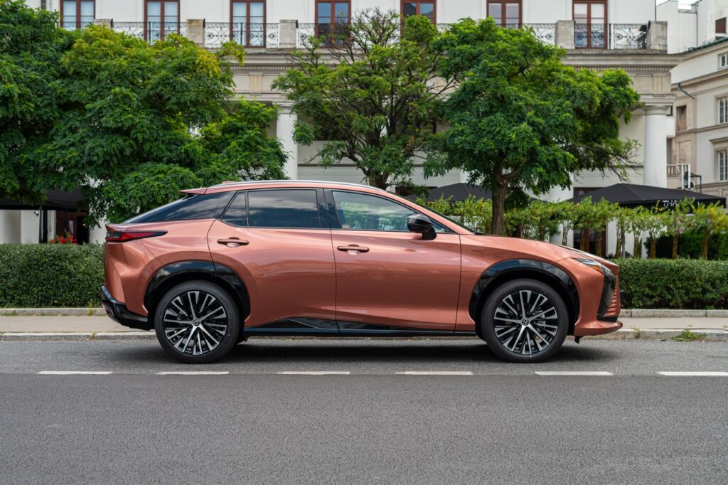 The all-electric Lexus RZ debuts in Poland with dual powertrains, innovative energy-saving tech, and luxury features, offering efficiency and style in the premium SUV market.