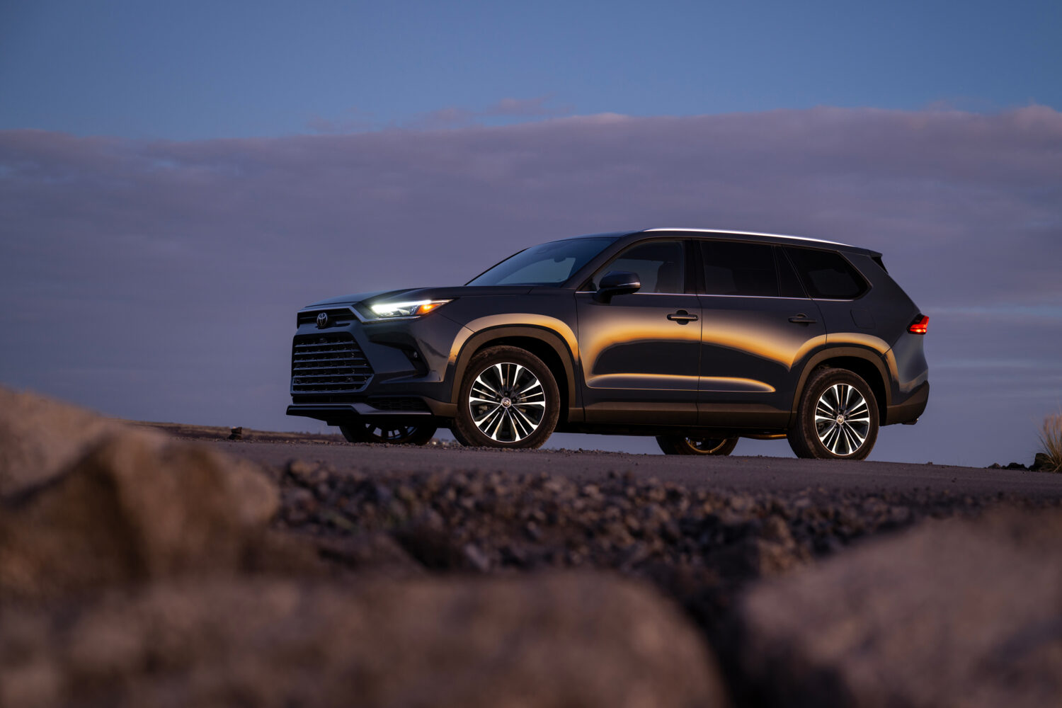 Toyota Expands 2025 Grand Highlander Lineup with New Hybrid Nightshade ...