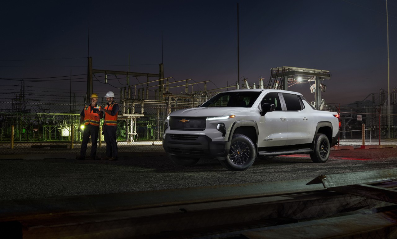 Southern California Edison adds 280 Chevy Silverado EVs to its fleet, advancing California’s clean energy goals with zero-emission efficiency and reduced ownership costs.