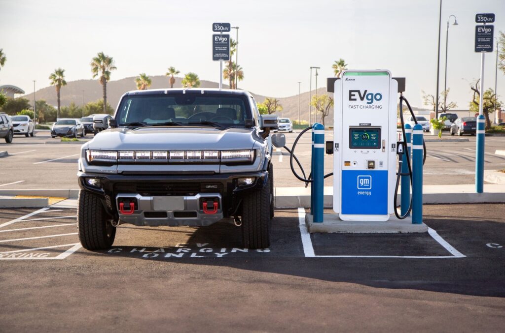 GM and EVgo surpass 2,000 public fast charging stalls across the U.S., advancing nationwide EV infrastructure with convenient, high-speed charging in 45 major markets.