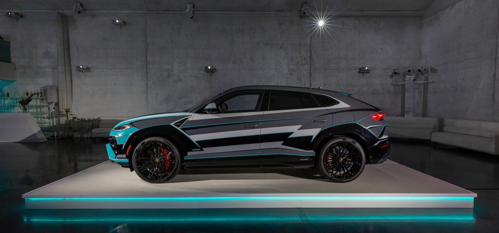 Lamborghini debuts the Miami-inspired Urus SE at Art Basel 2024, blending vibrant design, hybrid power, and luxury to celebrate the city’s artistic and cultural spirit.