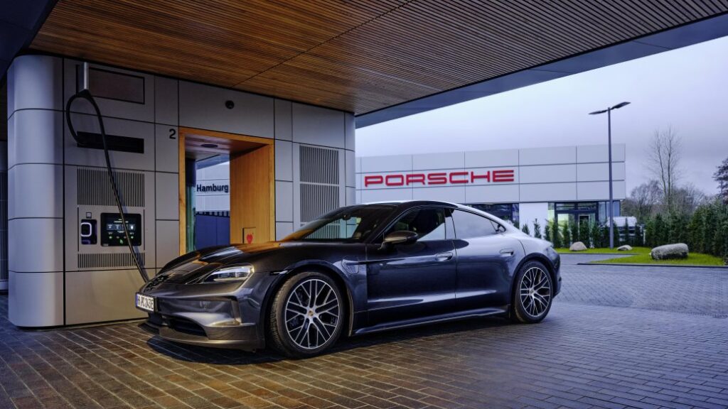 Porsche's fifth Charging Lounge in Hamburg-Rahlstedt offers 400 kW fast charging, premium amenities, and a sustainable modular design for a seamless EV experience.