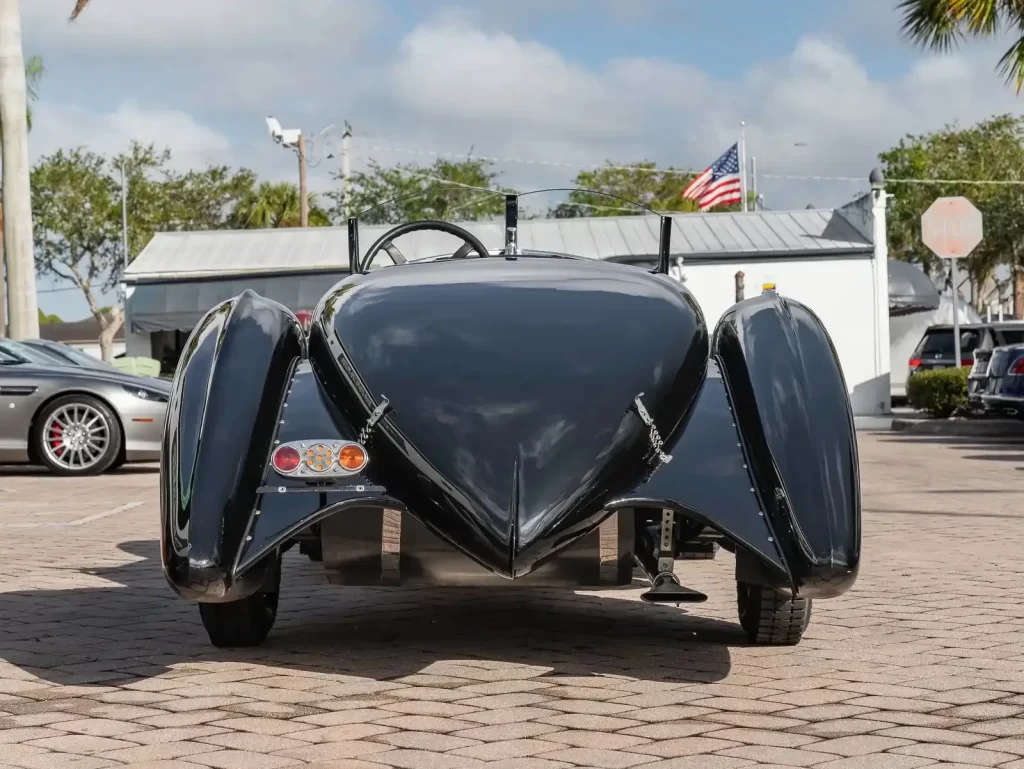 WWE legend John Cena’s vintage Mercedes-Benz SSK “Count Trossi” re-creation is up for auction at £62,000. With just 200 miles on the clock, it’s a must-have collector's piece!