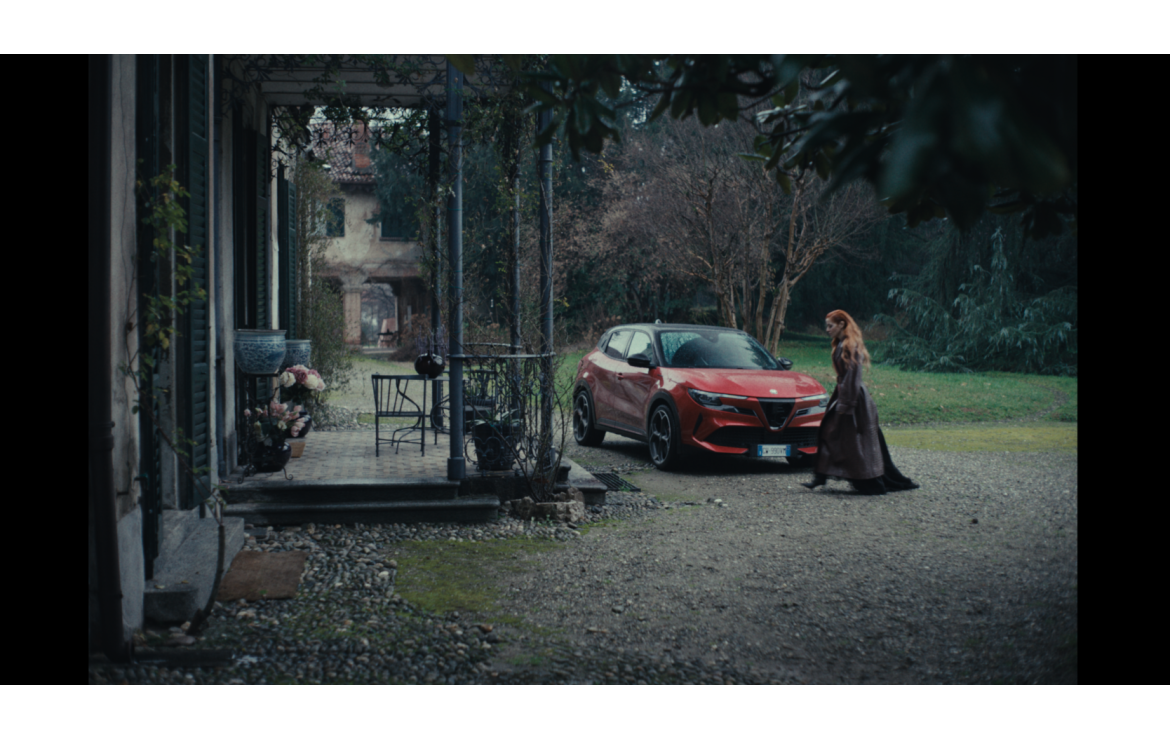 Alfa Romeo Junior features in Noemi’s music video for *If You Fall in Love You Die*, blending passion, style, and emotion in a journey of self-discovery and love.