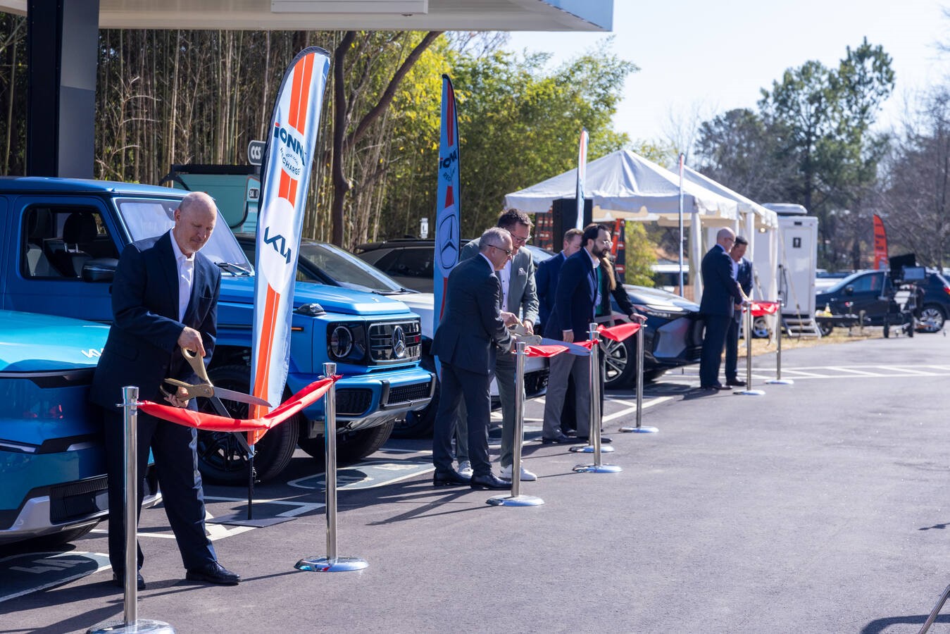 Kia America celebrates the nationwide expansion of the IONNA charging network, delivering ultra-fast, reliable EV charging with cutting-edge technology and premium amenities.