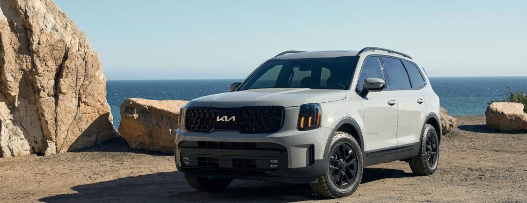 Kia EV9 and Telluride win 2025 Kelley Blue Book Best Buy Awards, recognized for exceptional design, technology, and value in the electric and midsize SUV categories.