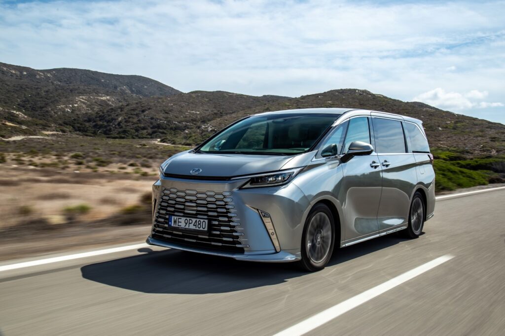 Lexus introduces an exclusive 100% Leasing program for the LM model, offering flexible financing with luxury, advanced hybrid performance, and first-class travel comfort.