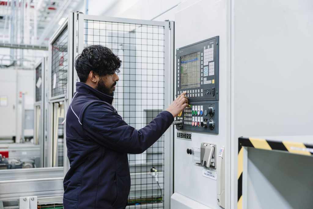 JLR launches a £100M circularity program to cut waste, repurpose equipment, and support EV production, reducing emissions while boosting sustainability and cost savings.