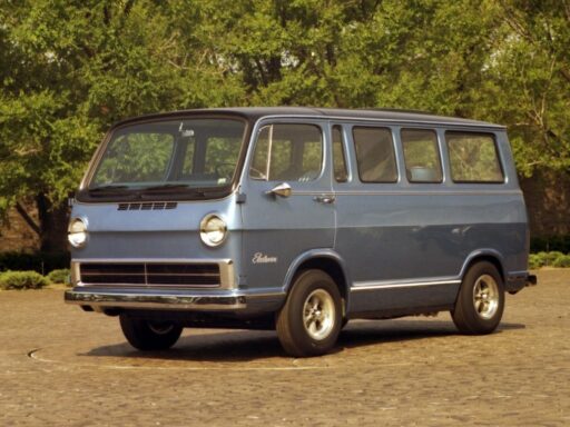 Discover the story of GM’s 1966 Electrovan, the world’s first fuel-cell vehicle, and how it paved the way for today’s hydrogen-powered solutions in heavy-duty transport.
