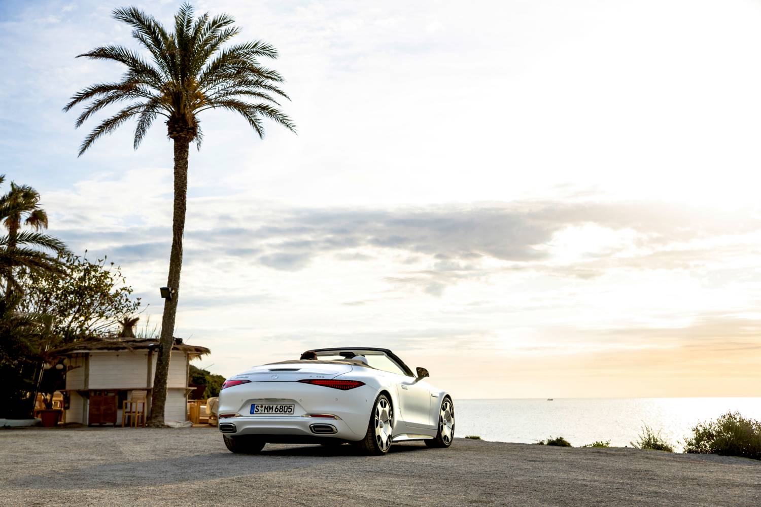 Mercedes-Maybach unveils the SL 680 Monogram Series, a 585 hp open-top luxury car blending elite performance, bespoke design, and handcrafted elegance in bold new form.