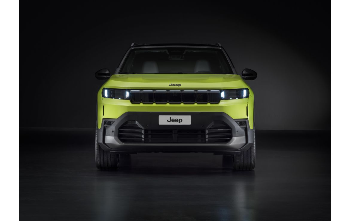 Jeep returns as Juventus jersey sponsor for the 2025-2026 season in a renewed multi-year deal, uniting two iconic brands across all teams with expanded partnership elements.