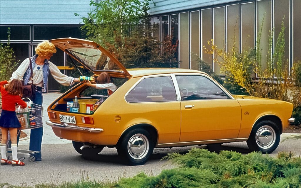 Opel celebrates 50 years of the Kadett City, the 1975 hatchback that redefined versatility and lives on through today’s innovative, tech-rich Astra lineup.
