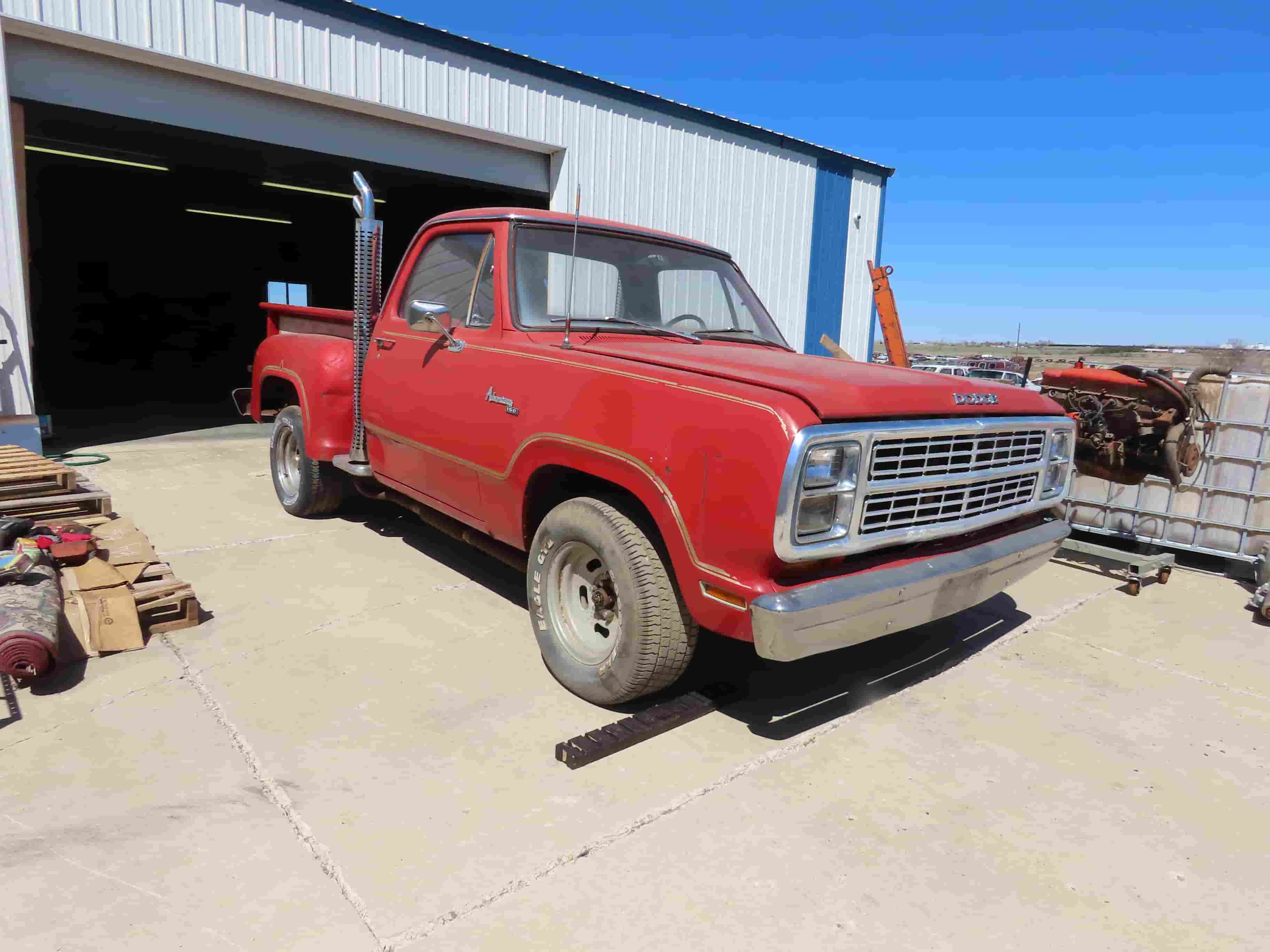 A field of 300 classic American cars from the Sagaser collection is set for auction in North Dakota this June - with models ranging from pre-war to 70s muscle cars.