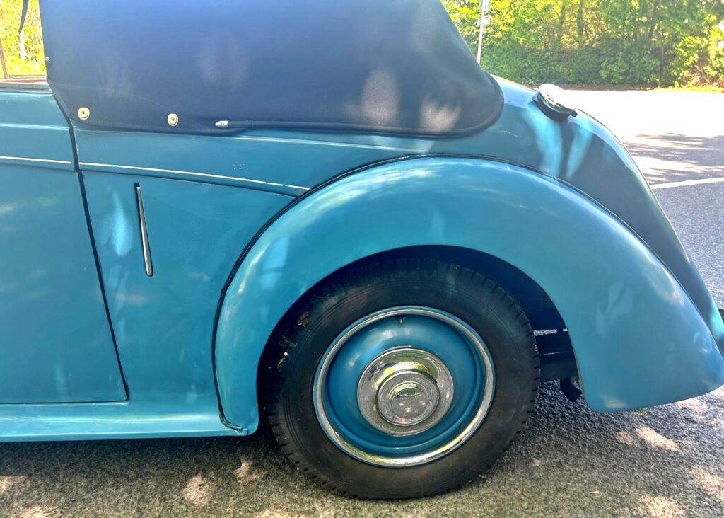 A 1946 Armstrong Siddeley once owned by speed legend Sir Malcolm Campbell is up for auction, fully restored and expected to fetch up to £15,000 at Haynes Motor Museum.